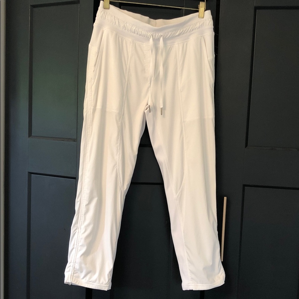 Lululemon Dance Studio White Lined Mid-rise Cropped Pants Size 6, excellent - Picture 3 of 12